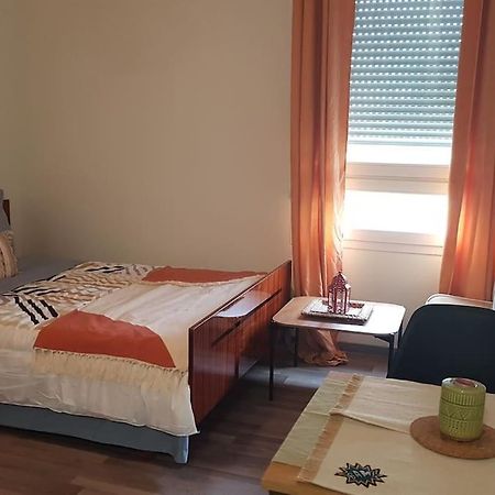 Studio Orleans Theatre Apartment Ngoại thất bức ảnh